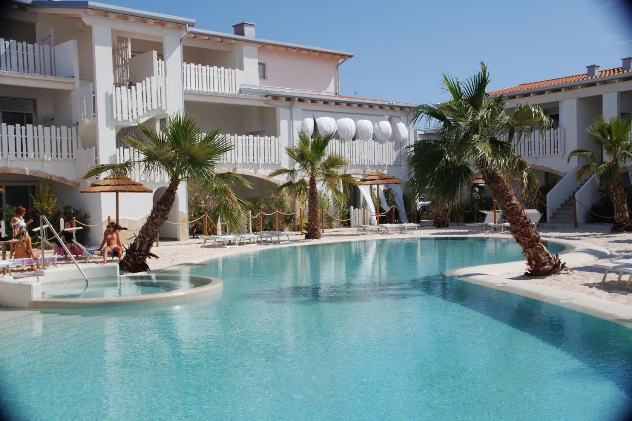 Cala Blu Residence Con Piscina-Centralissimo Lido Di Jesolo Exterior foto